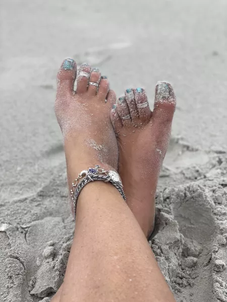 Now and again, I think about an old boyfriend that took the sand off my feet and toes. Little did I know then compared to nowโฆ.๐ณ๐