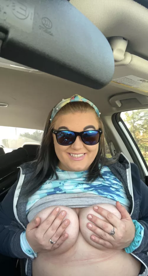 [NSFW] [F] [Bi] Who’s Down To Spend The Day On The Road W/Me? 😈🚓