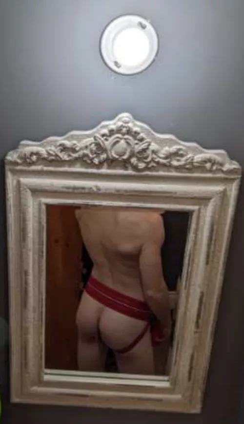 NSFW. First Post. First Jock. 23 Canadian boy.