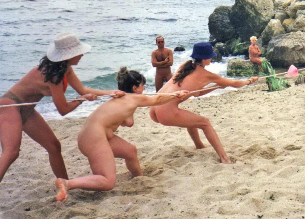 Nude beach olympics (Plage de Lacanau, France) Nude beach olympics (Plage de Lacanau, France)