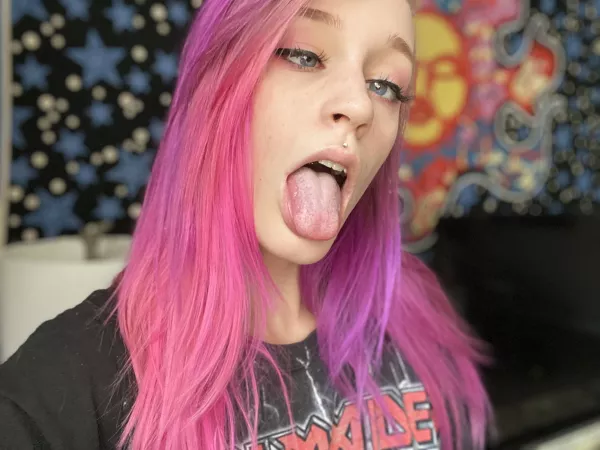 OC 20 πΈπ thinking about putting purple in my hair again... thoughts ?? Check out my profile for more! Thanks for all the love in this subreddit