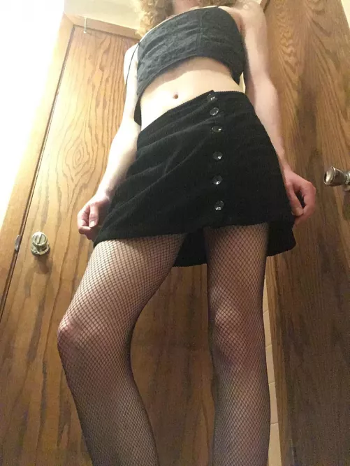 [oc] [domme] if you spoil and worship your goddess, maybe she’ll let you cum tonight 🖤✨