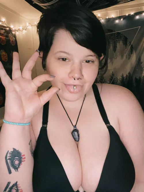 [OC] I bet your so small you won’t even be able to make me gag 🥰 Poor little thing