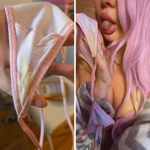 [OC] Let me be your Christmas gift, Daddy 🎁