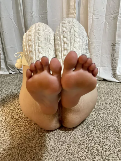 [OC] my soft soles are ready for your fat cock 🍆💦
