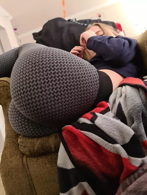 [OC] Posting another pic of my leggings again, I like the attention I got from them 😉