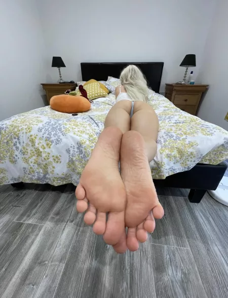 [oc] 💖🥰 wanna rub them?