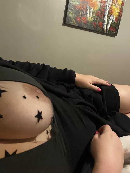 Of course I would NEVER intentionally show my tits, I’m a lady after all…but accidents happen😇🤷🏻‍♀️