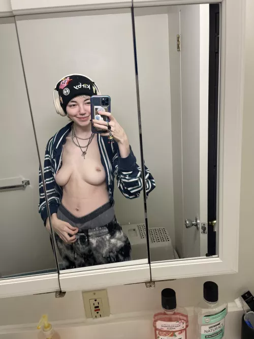 Of course you can cum over here💗🥰