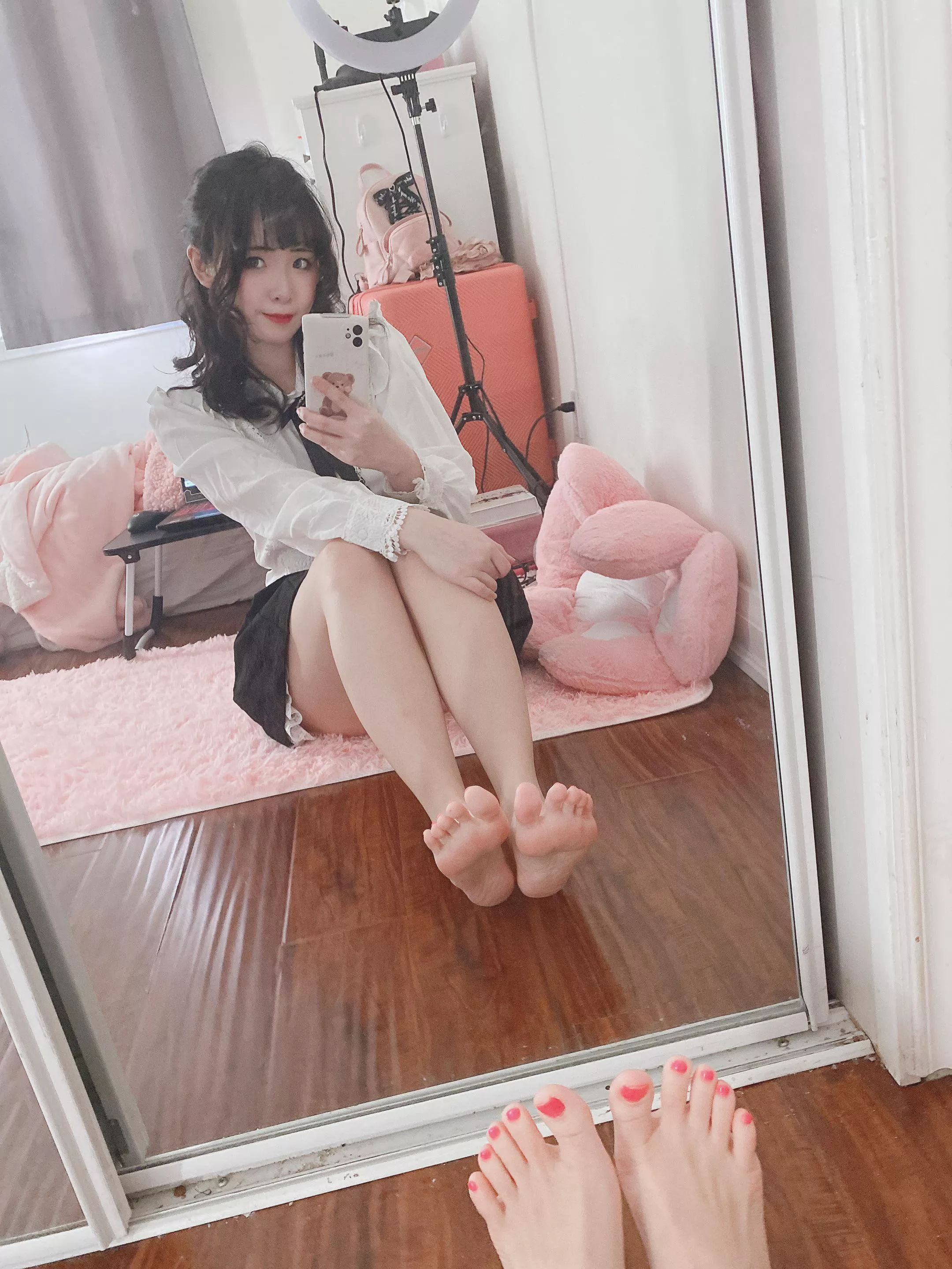 Office lady’s serving you main dish