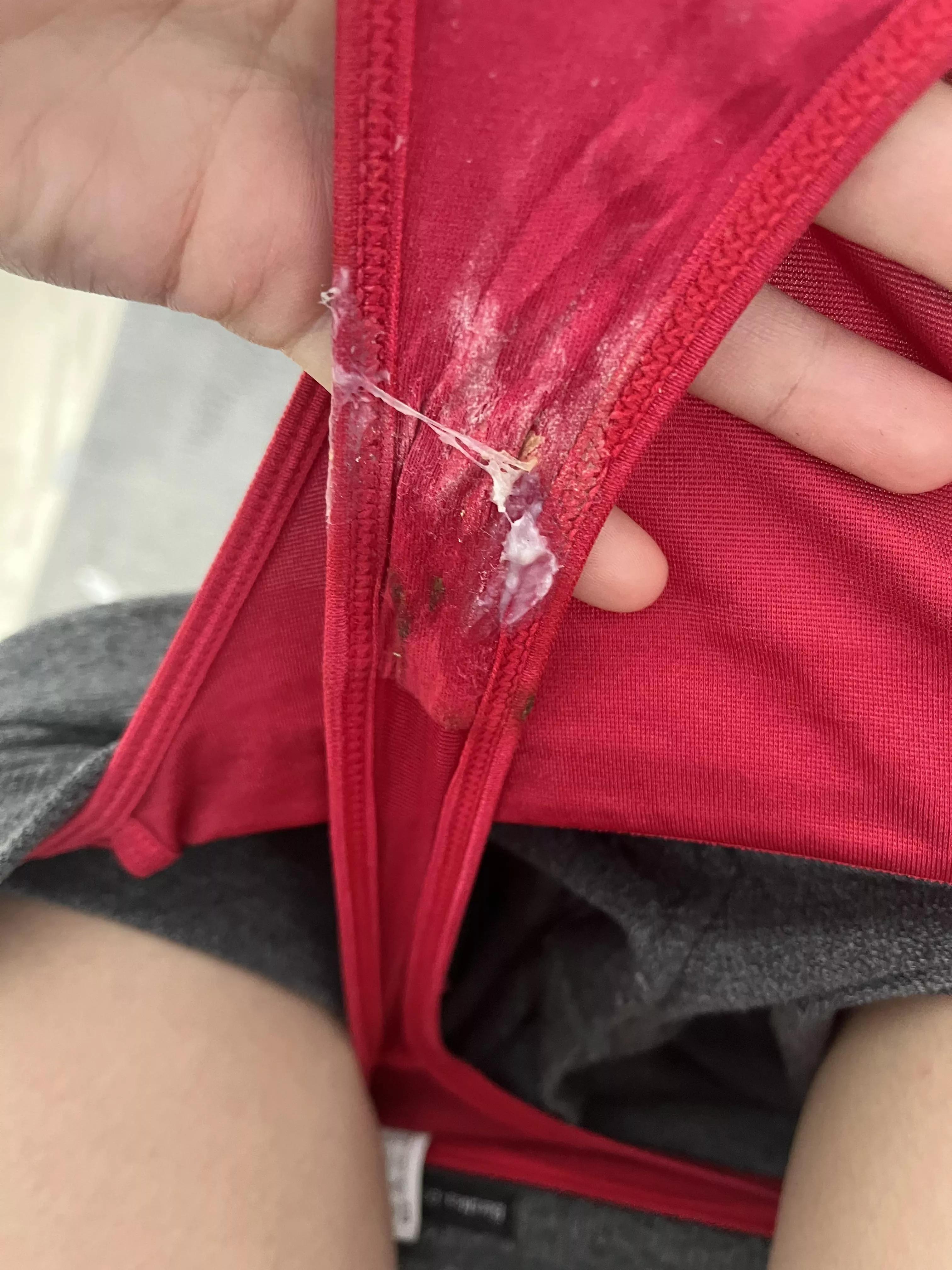 Oh my! One day wear shouldn’t turn into this but it does. I didn’t even come lost night 😱