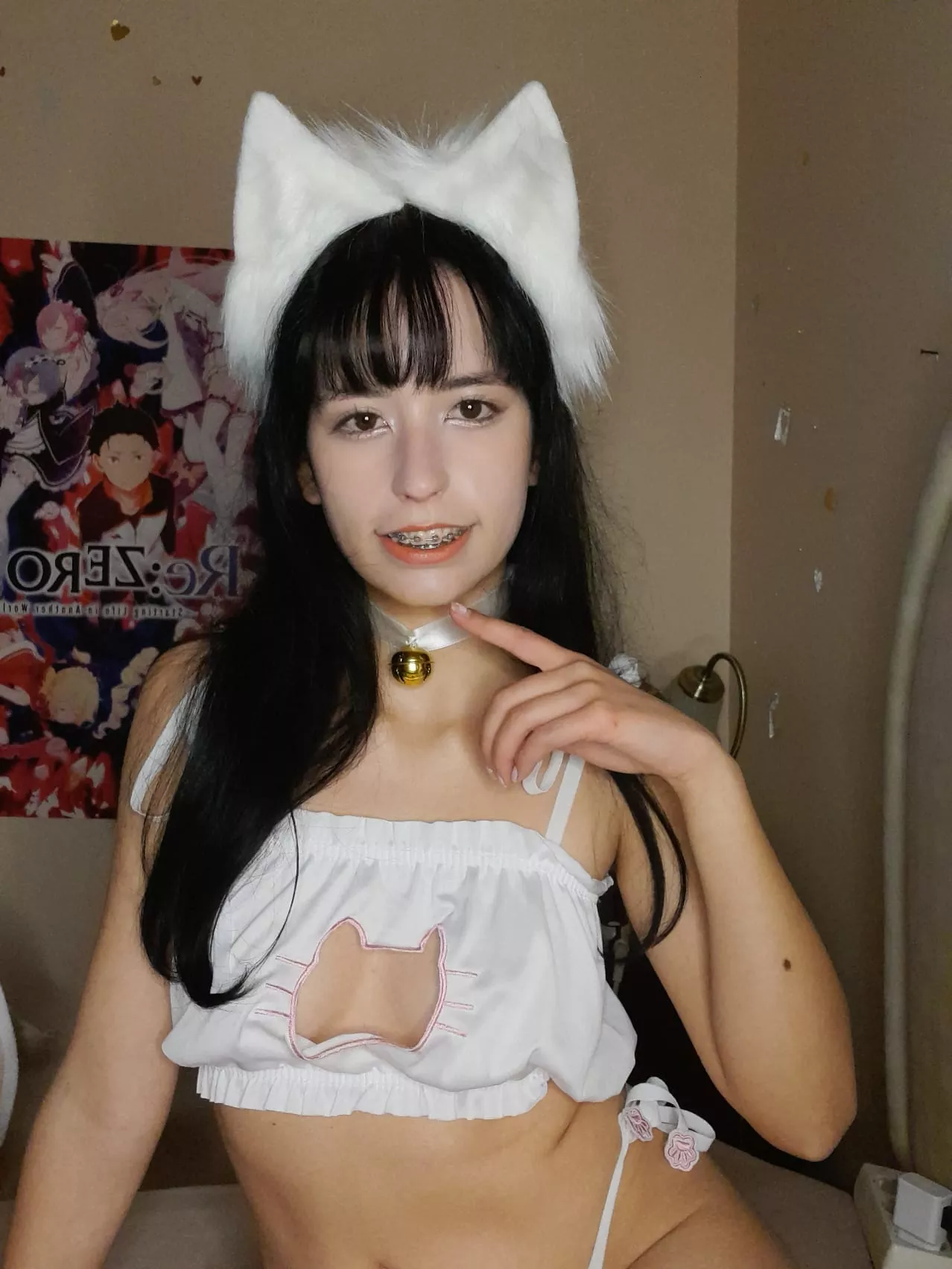 Oh no, dude, your cat has hands again