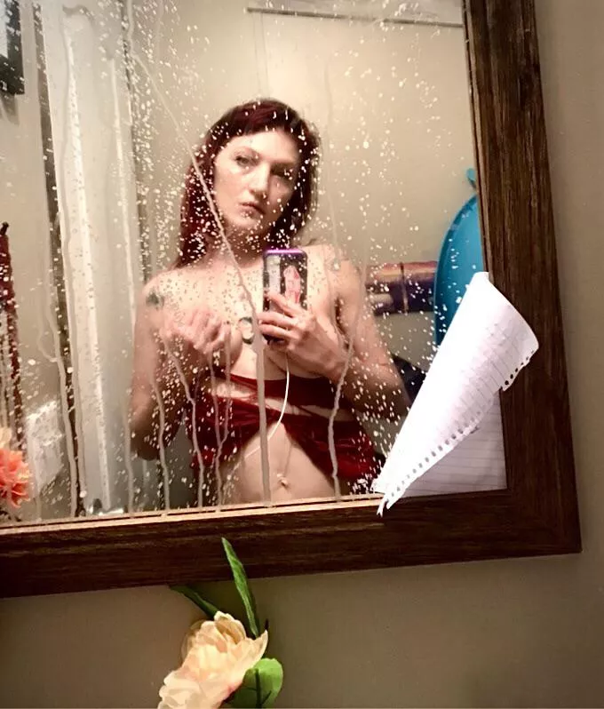 Oh no my mirror 🤭 Oh no my mirror 🤭