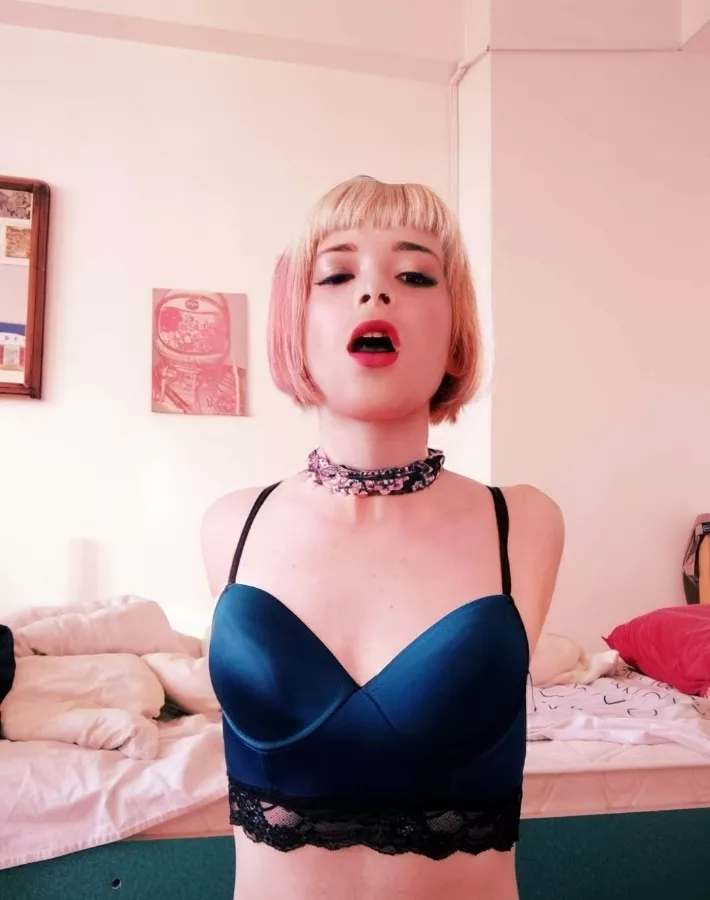 Oh sissy hypnos... İ wanna enjoy the ride in black heaven....