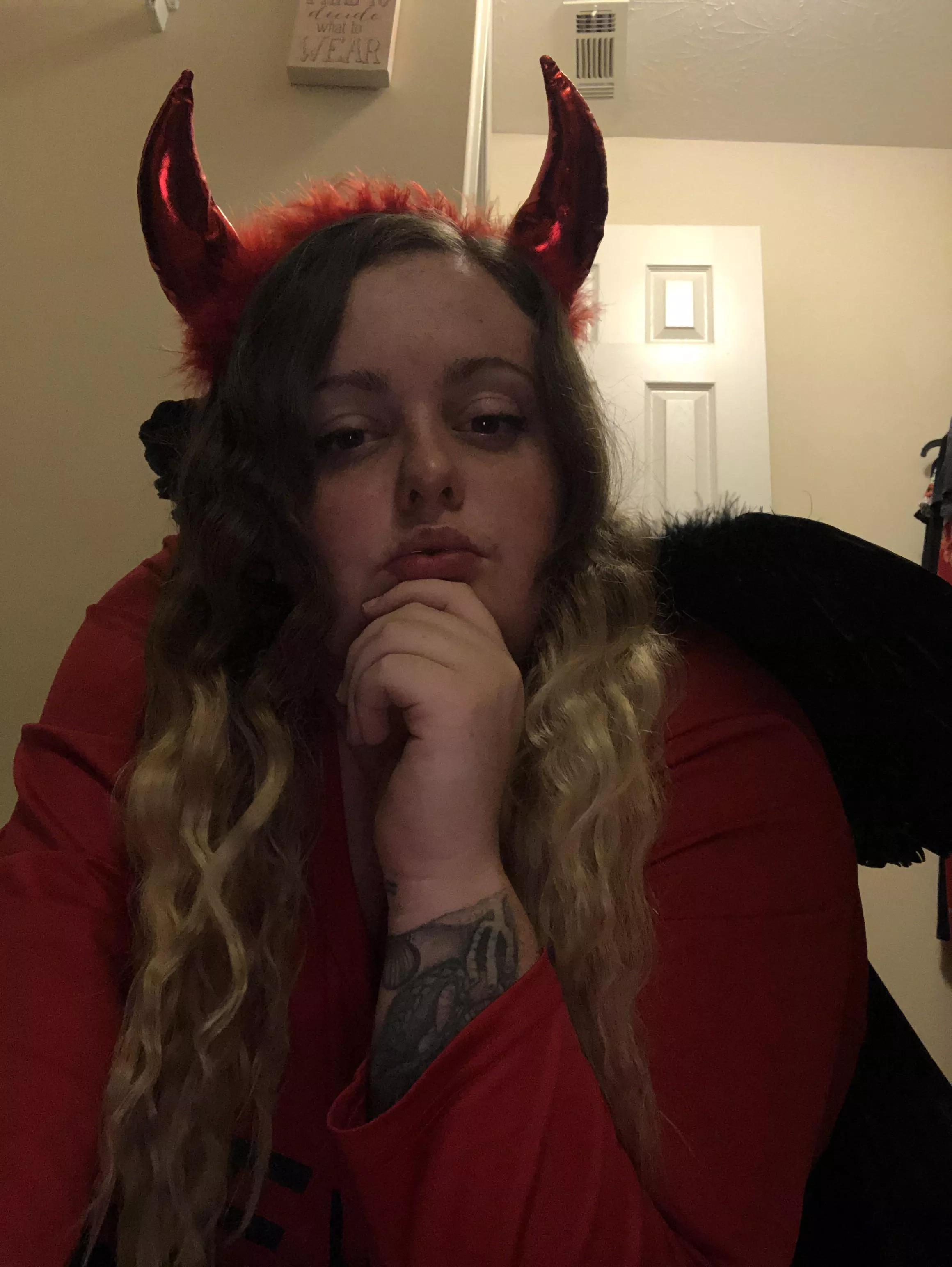 oh the things I wanna do to you in my costume π oh the things I wanna do to you in my costume π