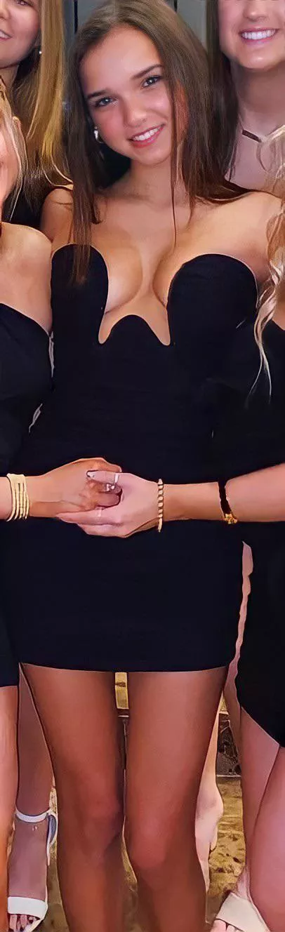 OH WOW! Look @ That Little Black Dress