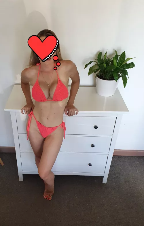 OK guys Lilly just told me she is a 6 what do you rate her out of 10