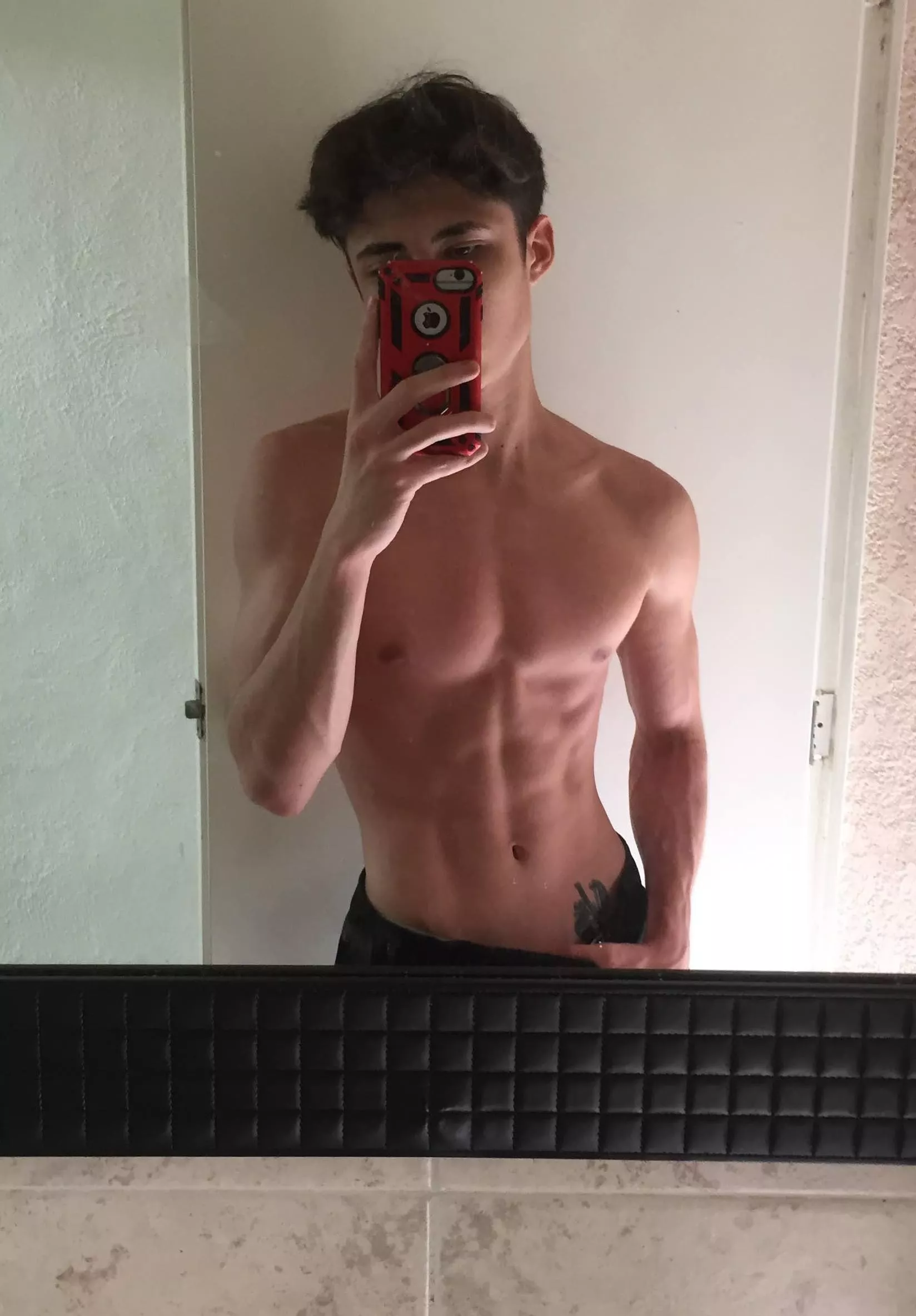 Old pic, how do i look?