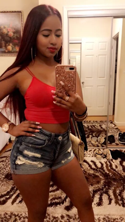 Old pic. Love my tight shorts. What ya'll think? Old pic. Love my tight shorts. What ya'll think?