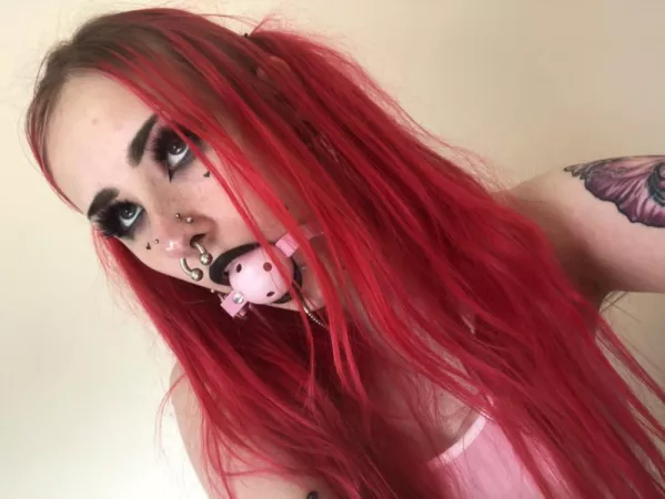 old picture but i look cute ?