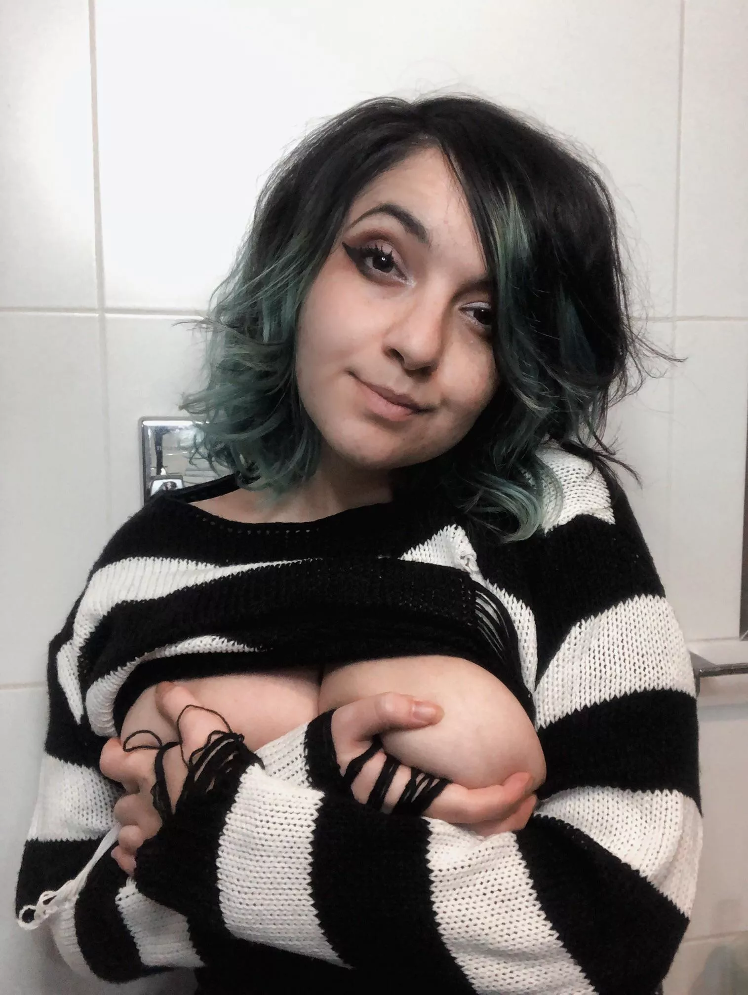 Old school emo still rocking. Old school emo still rocking.