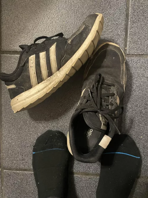 Old super worn shoes Dm if interested