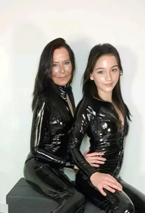 Old young Lesbian Latex 🤤