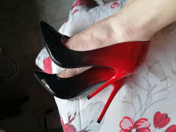 Ombre heels!!! New favorites 🔥👠