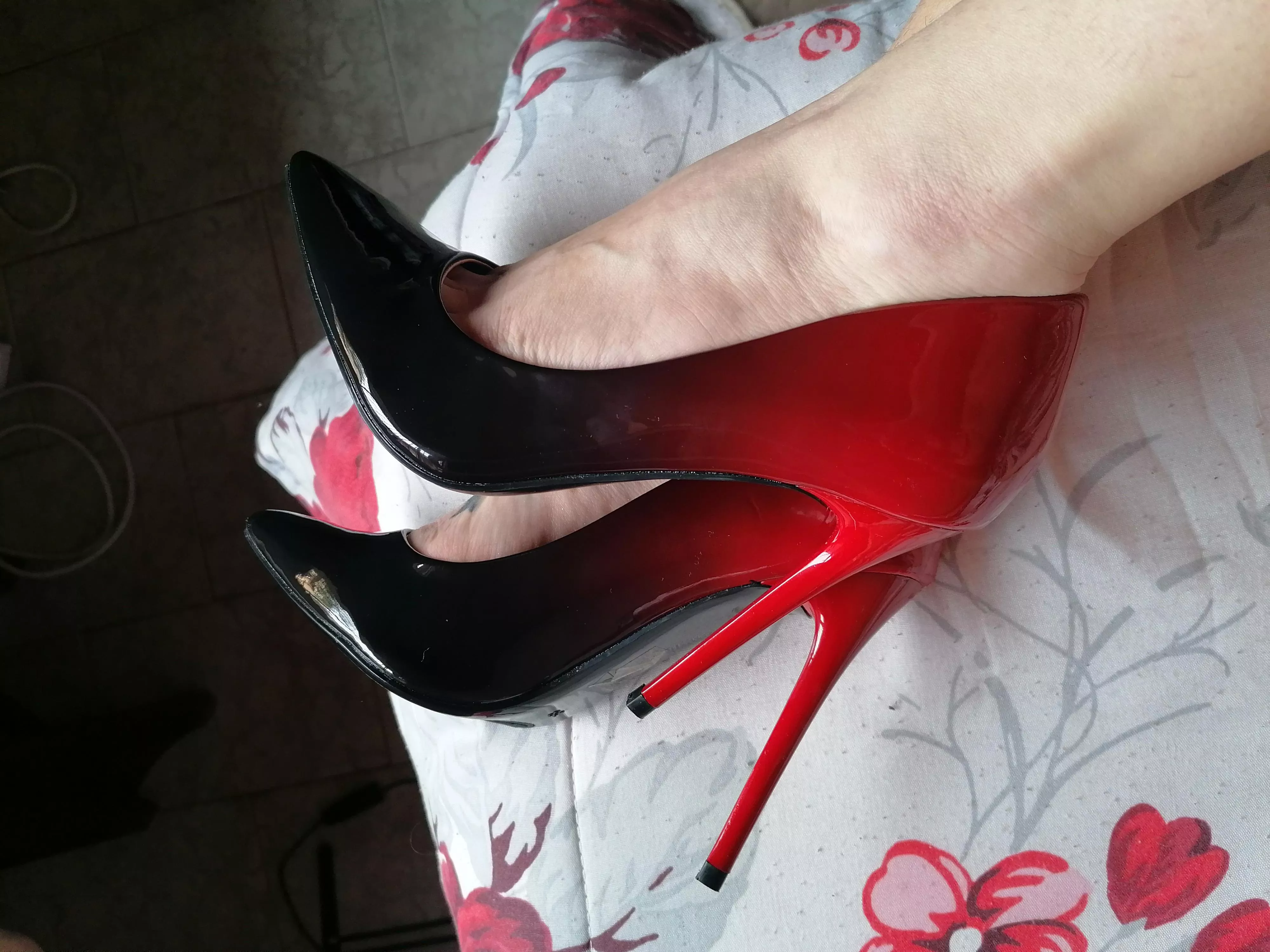 Ombre heels!!! New favorites 🔥👠 Ombre heels!!! New favorites 🔥👠