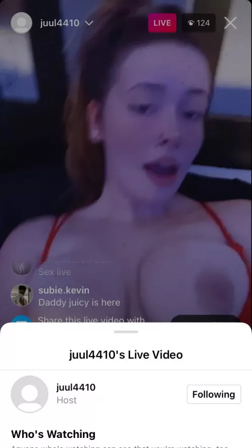 Omg I can’t believe how hot she is and everything she’s showing!