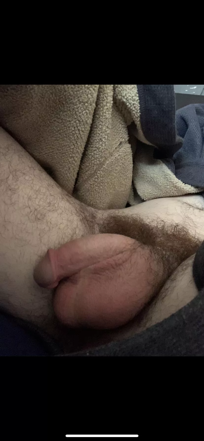omg it stinks! Any other stinky cocks that wanna cum?😩