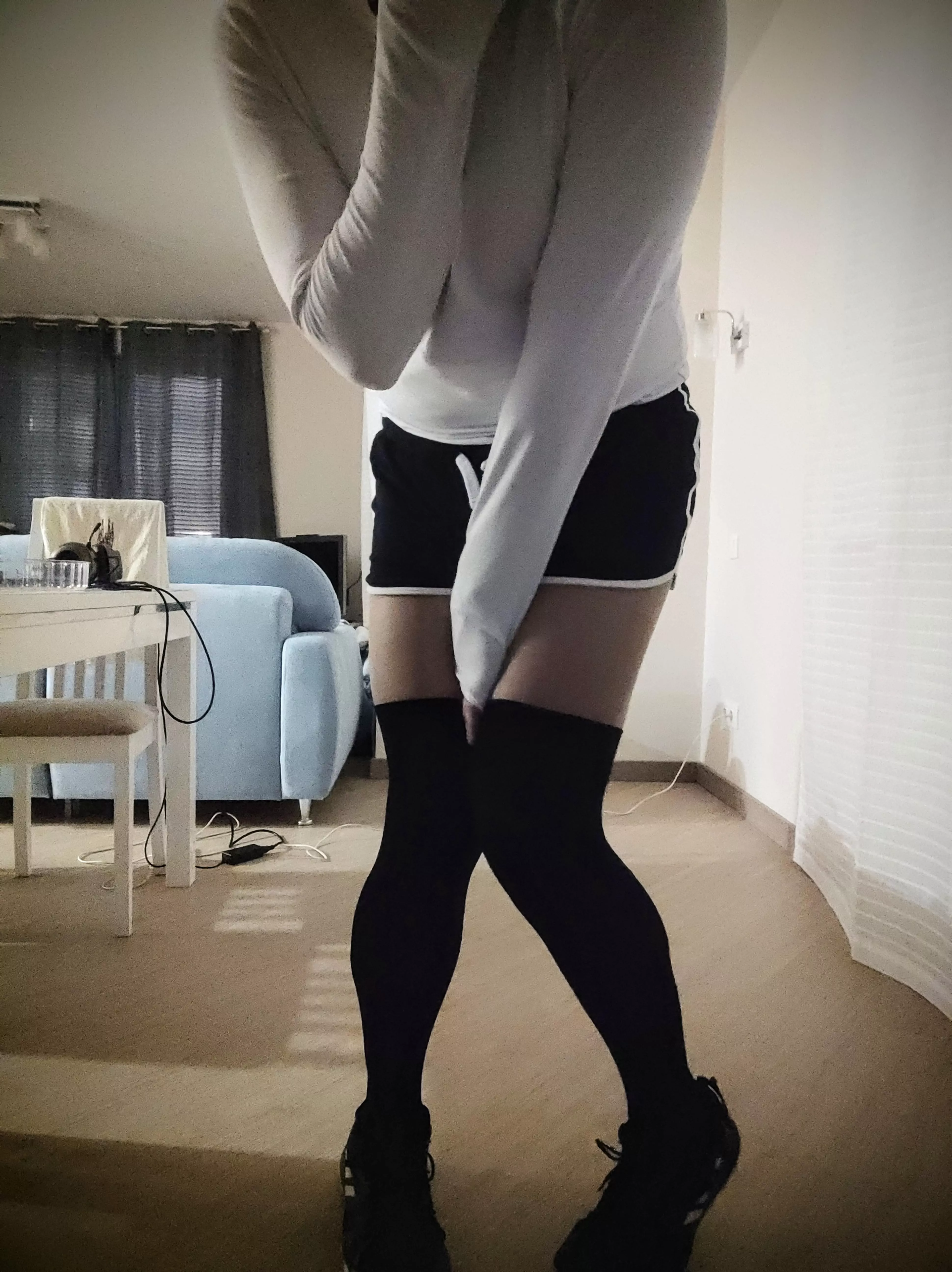 OMG why on that photo my legs are so tiny? 🙈🙈🙈 How did I shot like that ฅ^•ﻌ•^ฅ