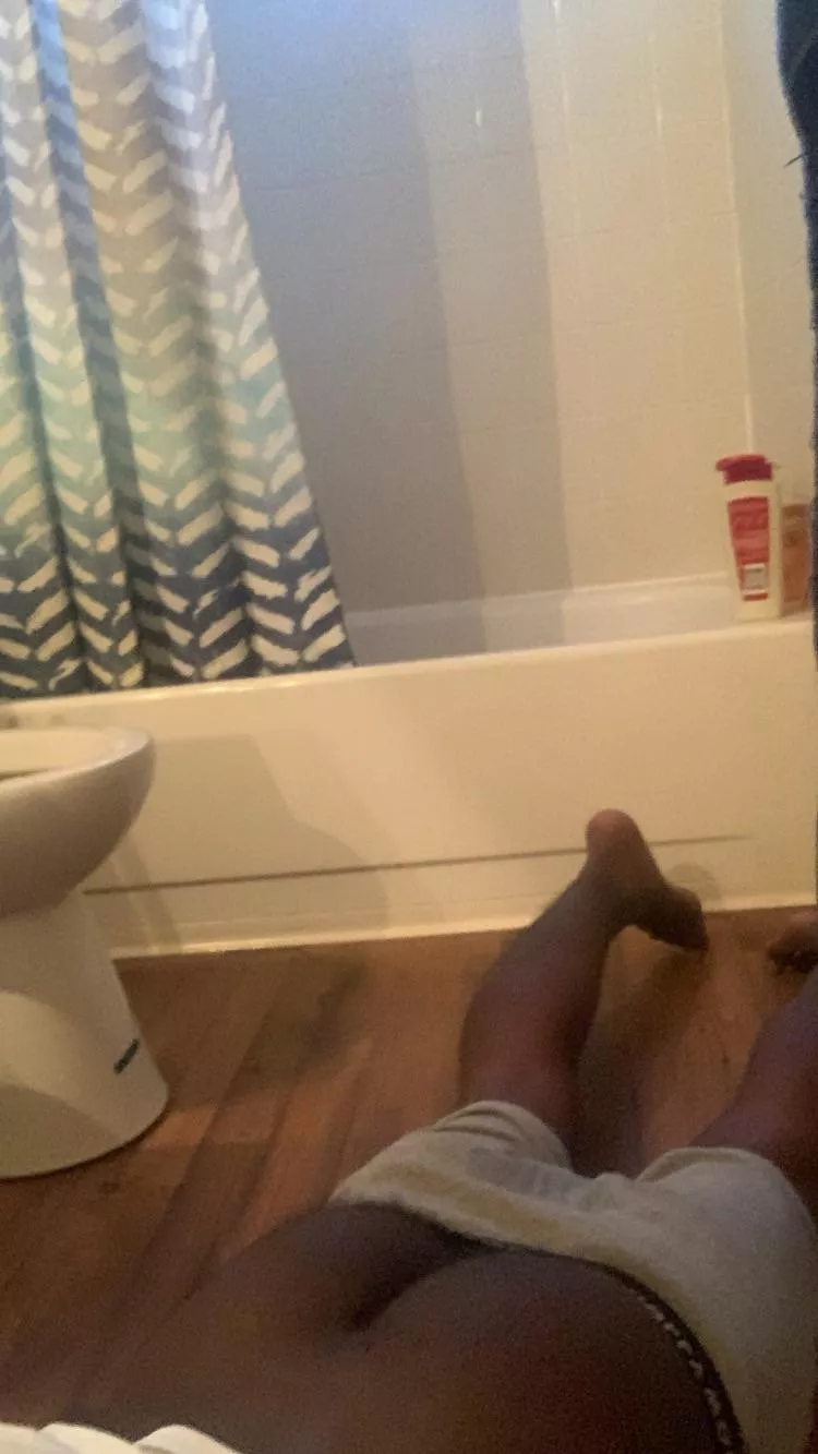 on the ground bc ima dirty slut on the ground bc ima dirty slut
