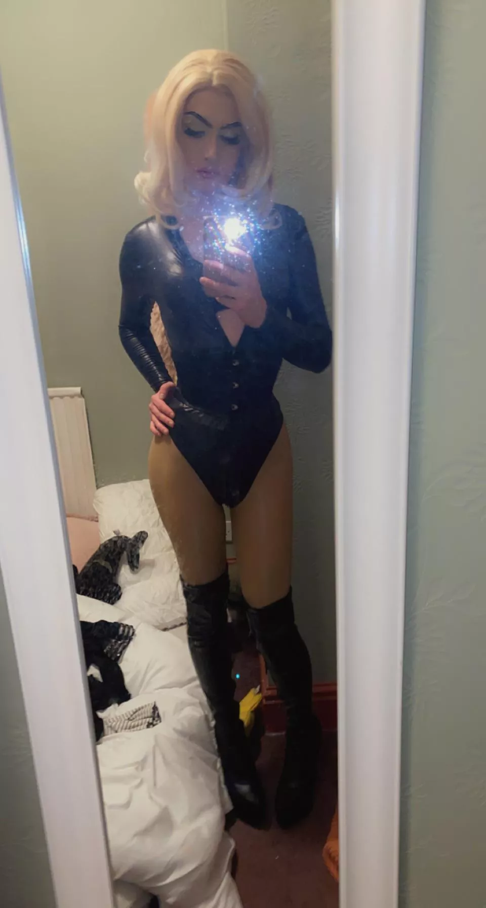 On your knees slut xxx On your knees slut xxx