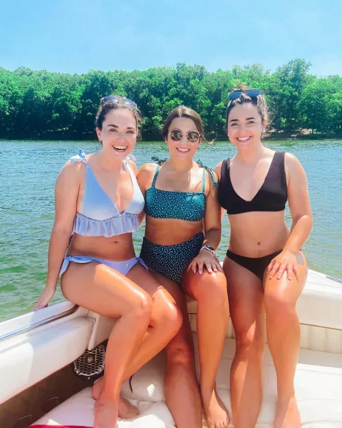 One boat, 3 babes One boat, 3 babes