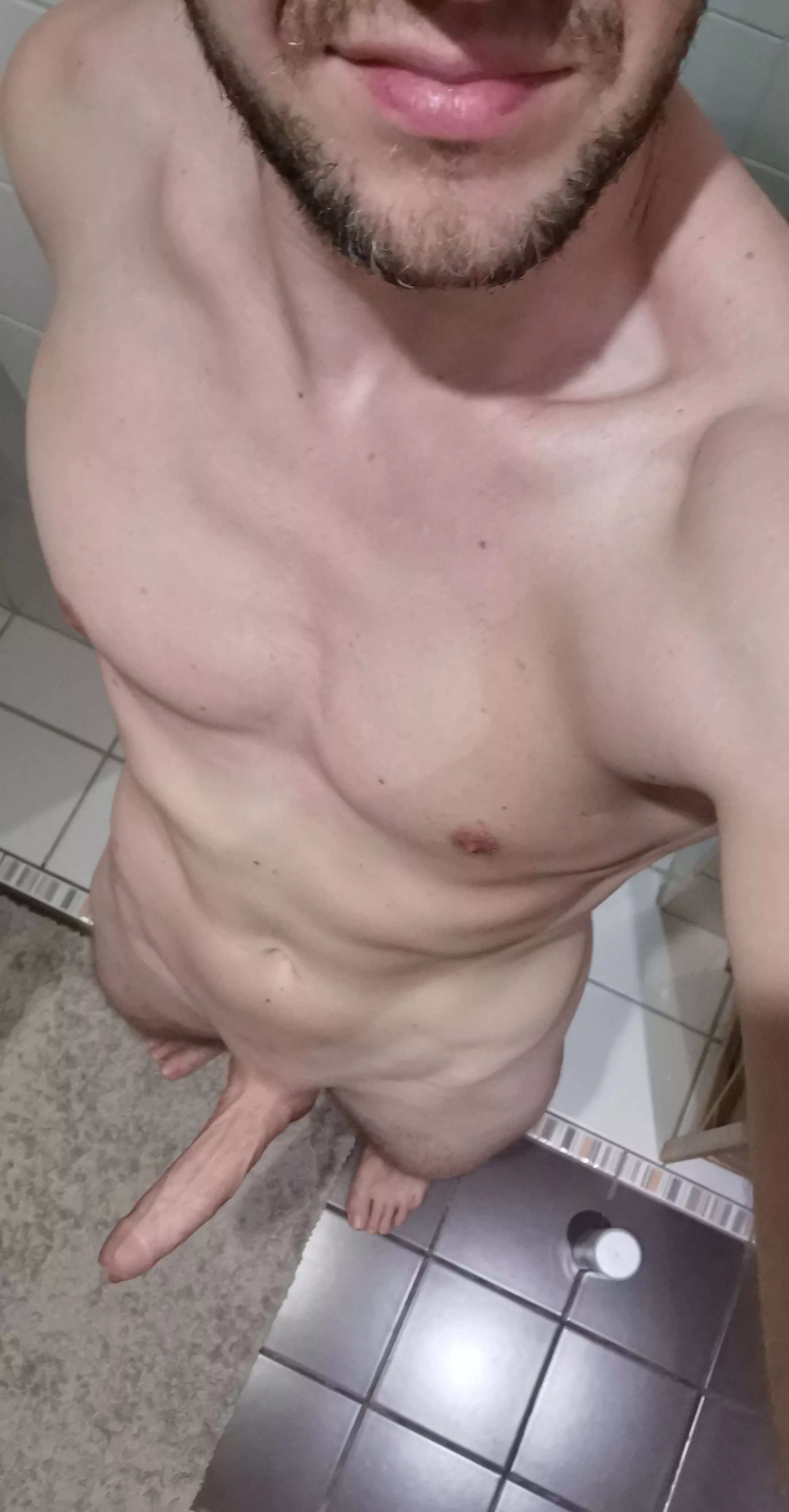 One hour before heading out to the gy(m)! What shall we do?