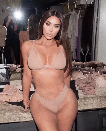 one of her hottest pics 🔥 one of her hottest pics 🔥