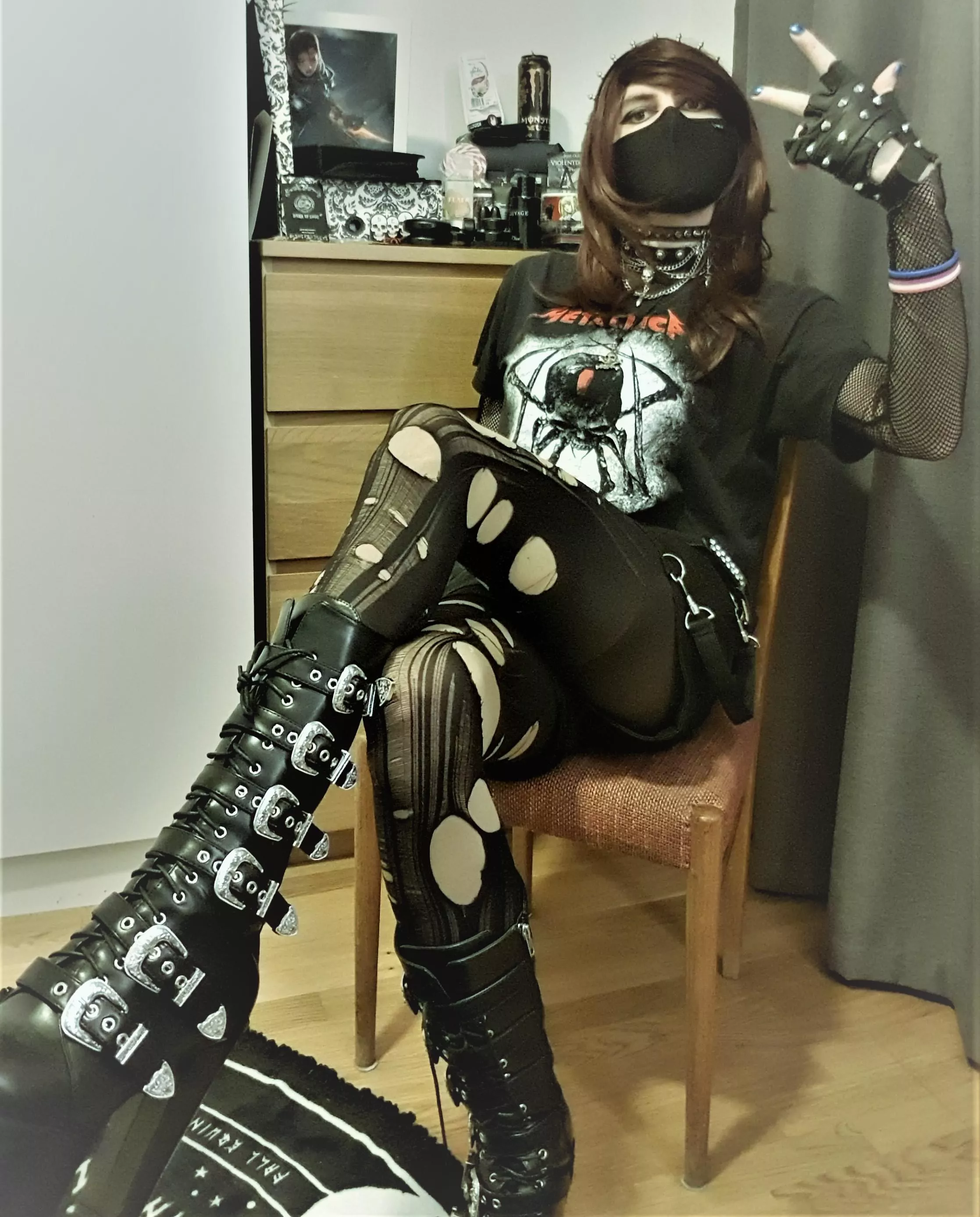 One of my most casual outfits and, apparently, also one of my most successful!