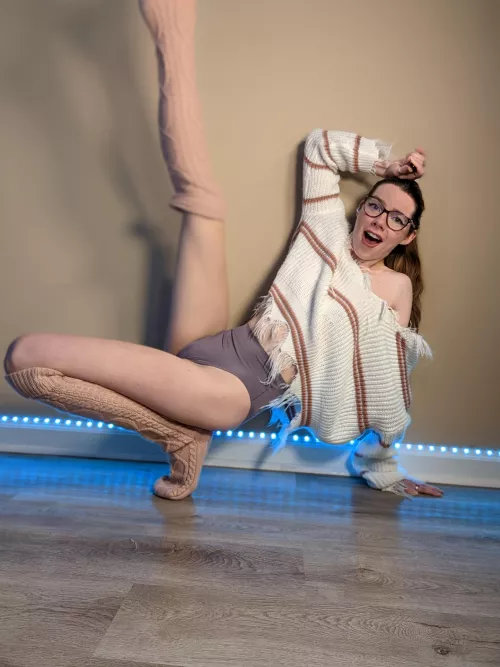 Online until 12a ET! Let's have some fun! Chaturbate.com/xobondaixo