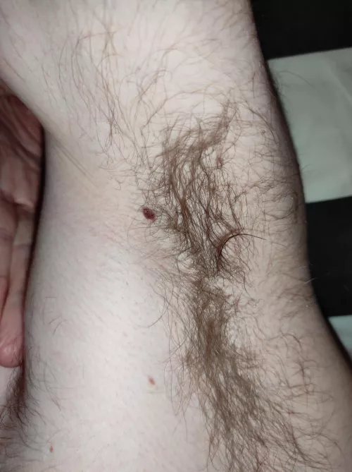 Only big tongues are allowed to lick my armpits 😈