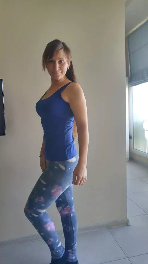 Oops. It turns out today is Saturday 🙈 Lost in time. Well, let's go have coffee since we woke up so early.😉