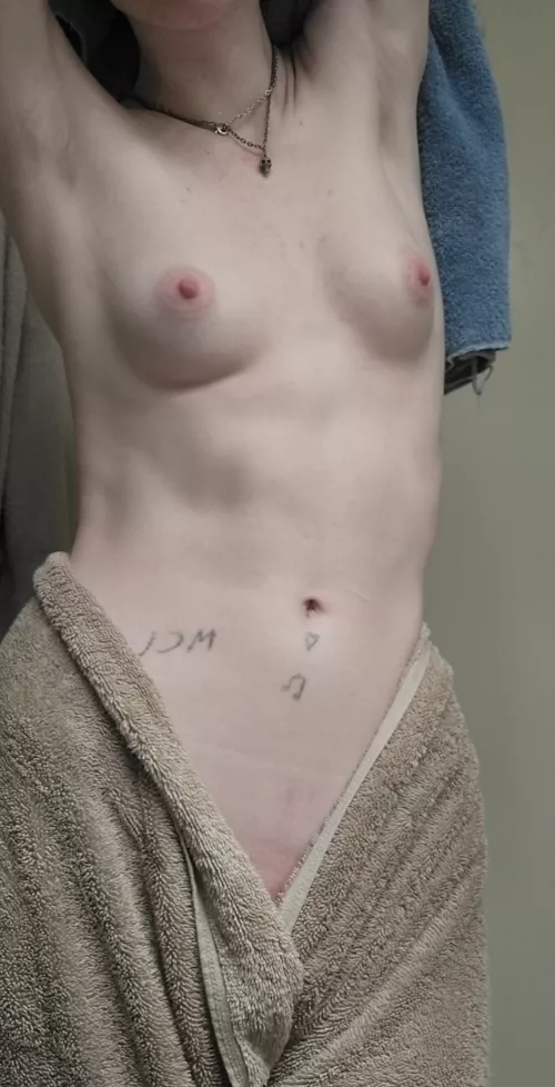 Oops my towels slipping!!