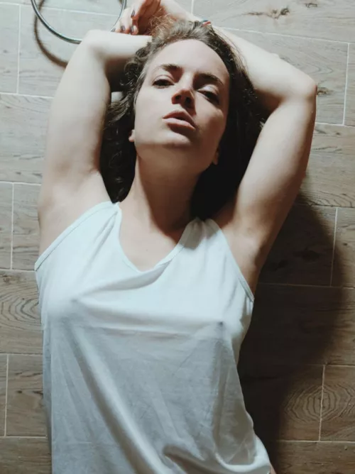 Oops! Where is my bra?π Oops! Where is my bra?π