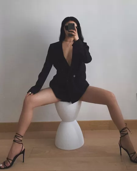 Open her legs Open her legs