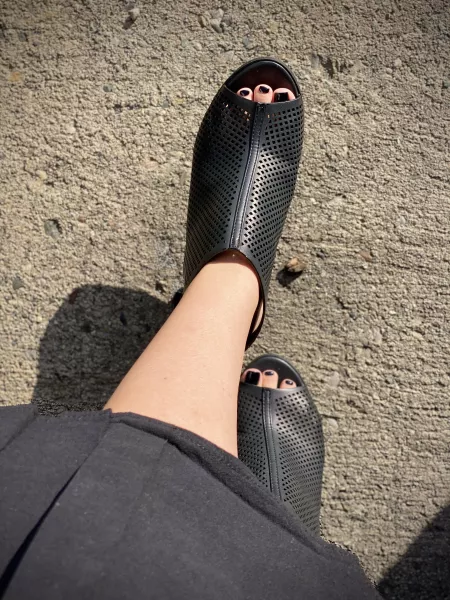 Open toe heels are perfect π€