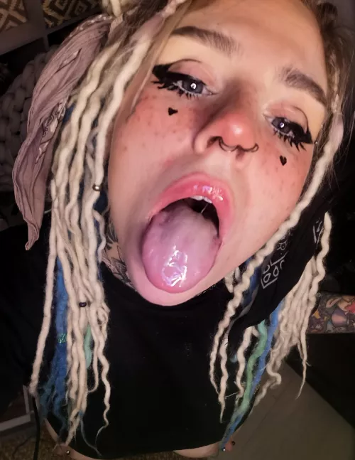 Open up wide baby girl... Make sure u catch it all ๐ฆ๐ฆ