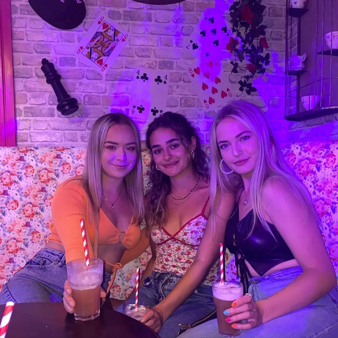 Orange, white or black? Orange, white or black?