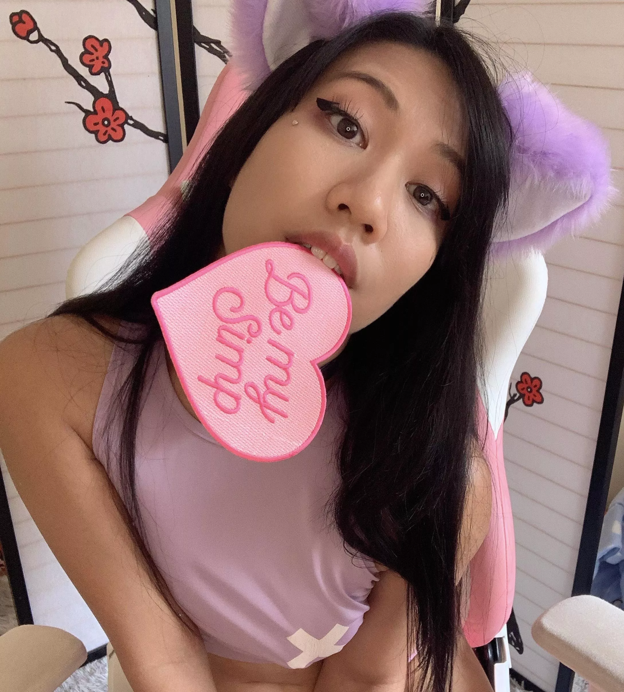 Other cats bring dead animals as gifts. I bring you this 🥺