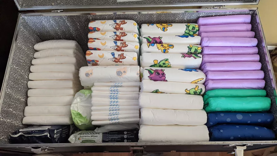 Our little diaper stash...😆 Just enough for the next month or so. Anxious to order more already! ☺️