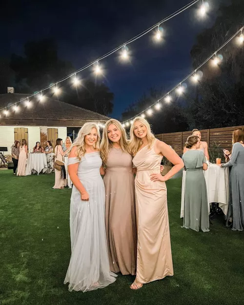 Outdoor gala of gowns. Mother & daughter edition. Outdoor gala of gowns. Mother & daughter edition.